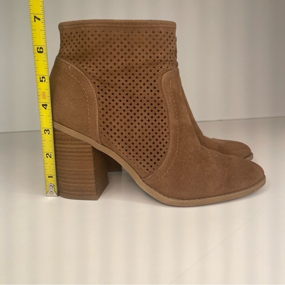 Universal Thread Crissy Bootie Brown Laser Cut Stacked Heel - Picture 6 of 14